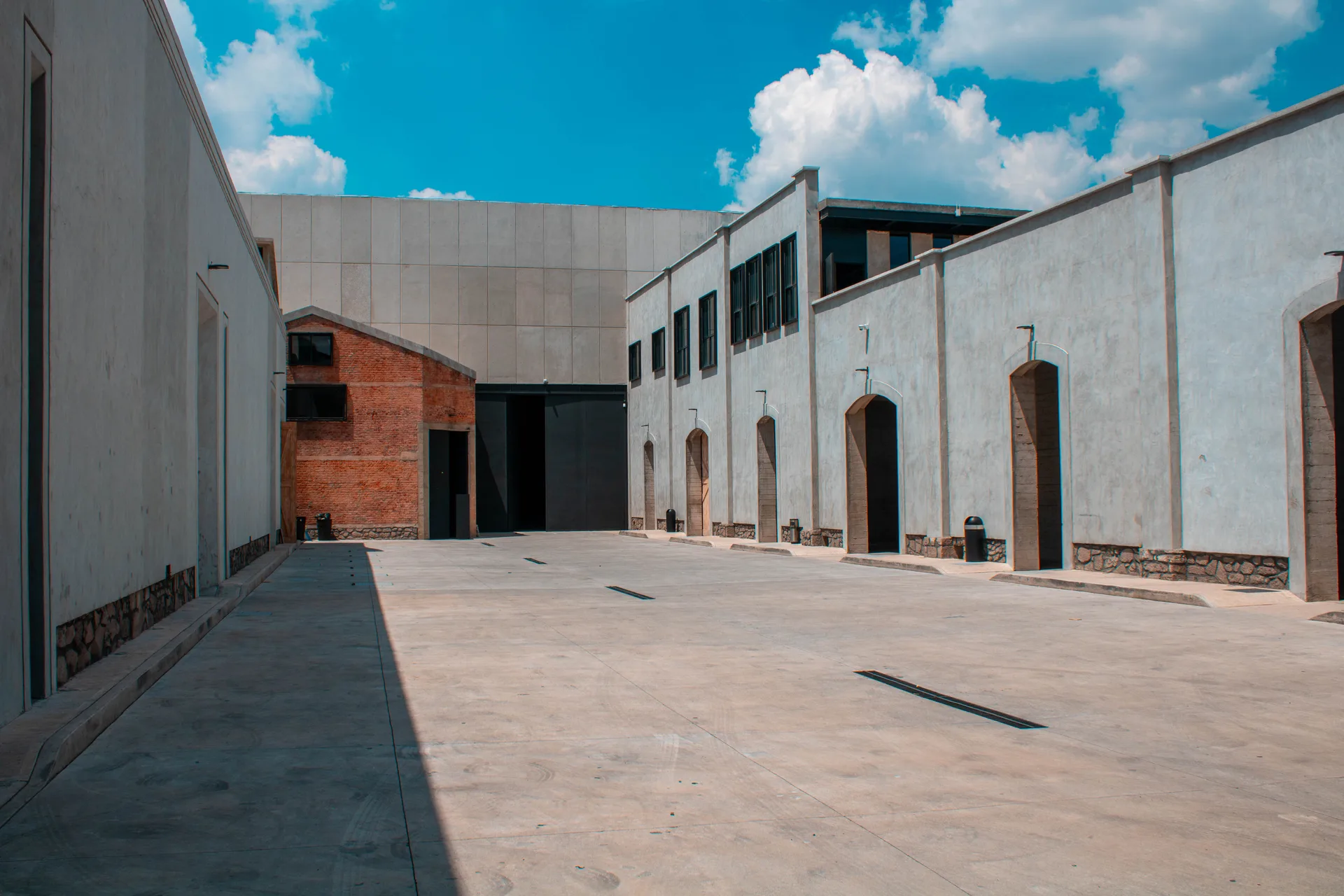 Nave monumental histórica para eventos masivos - La Maravilla Studios