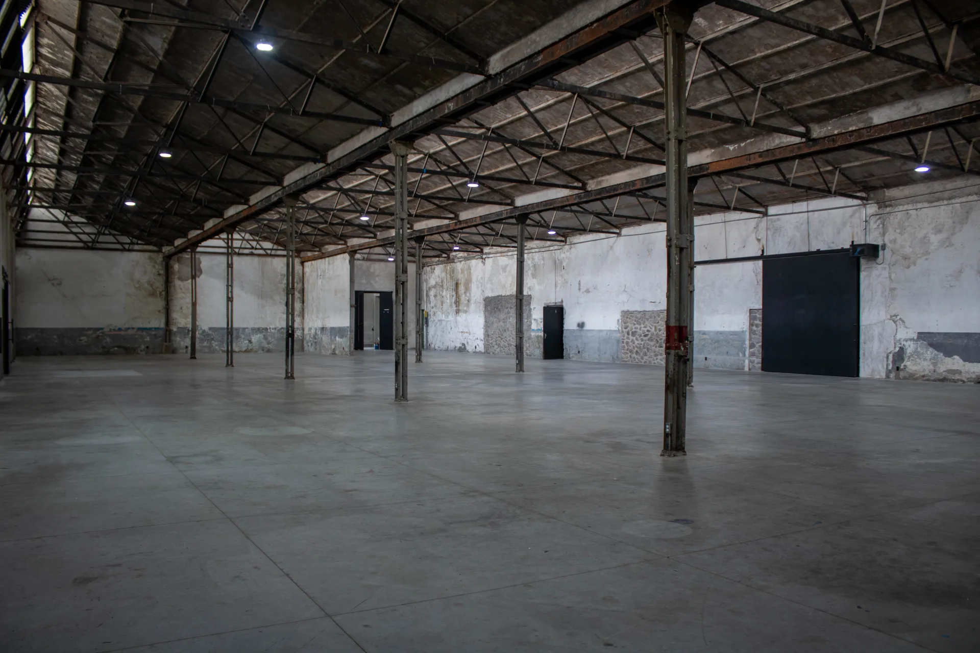 Gran formato y luz cenital industrial - La Maravilla Studios